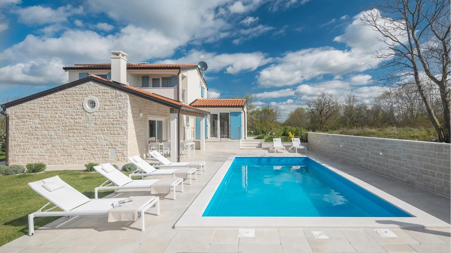 Beautiful Home In Buje Holiday home